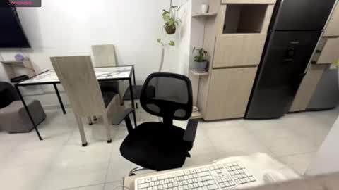 ZARAY CLOVER online show from February 13, 2025, 2:56 am