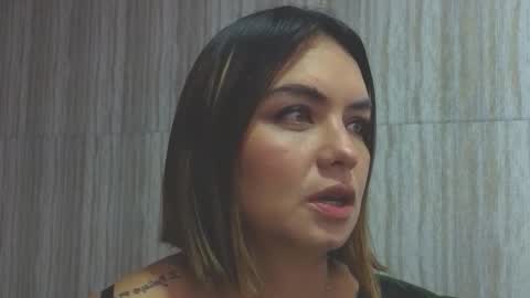 Isabella online show from January 17, 2026, 12:32 pm