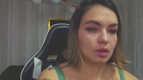 Isabella online show from January 18, 2026, 12:42 pm