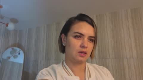 Isabella online show from February 16, 2026, 12:56 pm