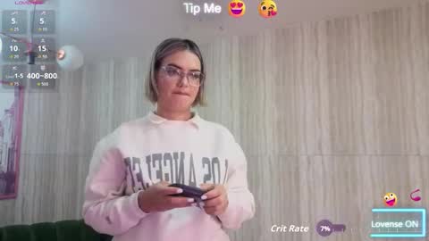 Isabella online show from March 26, 2026, 1:06 pm