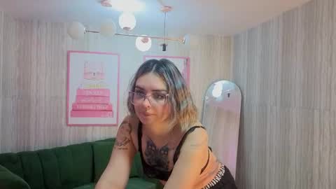 Isabella online show from May 28, 2026, 12:46 pm