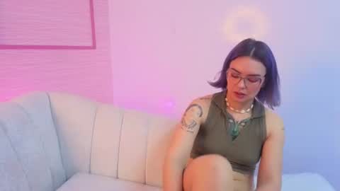 Isabella online show from June 18, 2026, 2:21 pm