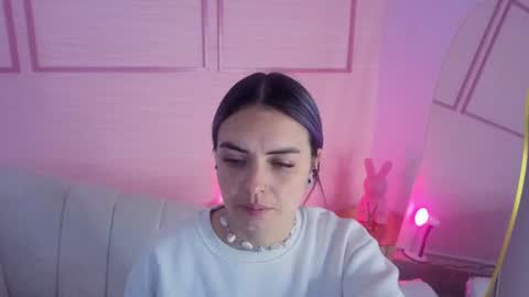 Isabella online show from July 21, 2026, 12:51 pm