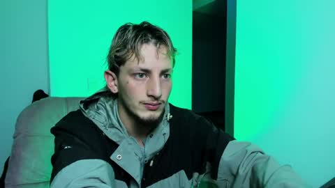 Snapshot of zarcoox chatting on April 14, 2026, 3:12 am Zarcoo online show from April 14, 2026, 3:12 am