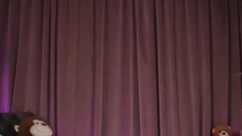 zariaavera online show from March 12, 2026, 8:26 pm