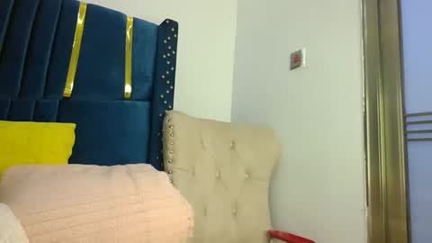 Snapshot of zariah011 chatting on April 6, 2026, 7:04 pm zariah online show from April 6, 2026, 7:04 pm