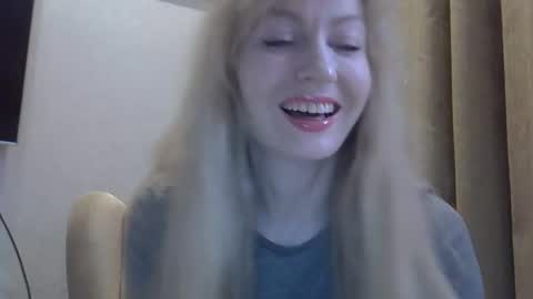 Snapshot of zarinaswift chatting on April 21, 2026, 4:52 am Zarina Swift online show from April 21, 2026, 4:52 am