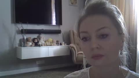 Snapshot of zarinaswift chatting on May 3, 2026, 7:36 am Zarina Swift online show from May 3, 2026, 7:36 am