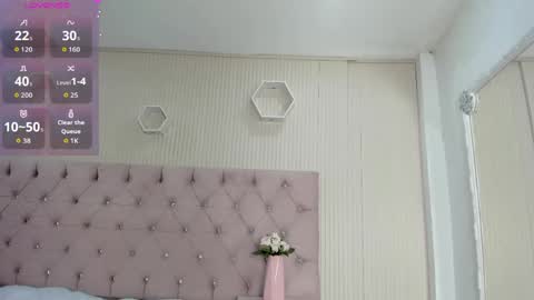 Snapshot of zarinawynne chatting on May 17, 2026, 1:40 pm Zarina Waynne online show from May 17, 2026, 1:40 pm