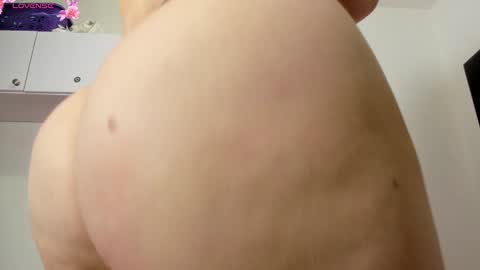 Zaritha Li online show from December 26, 2024, 2:59 pm