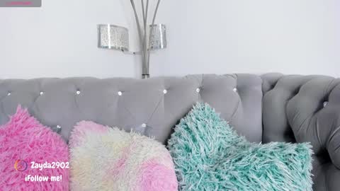  Zayda  online show from February 3, 2025, 7:10 pm