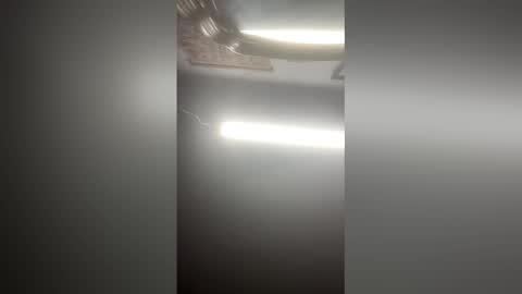 zaydaddy650 online show from April 26, 2026, 7:39 am