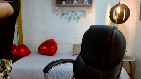 zayn_clausen online show from April 13, 2026, 5:07 pm