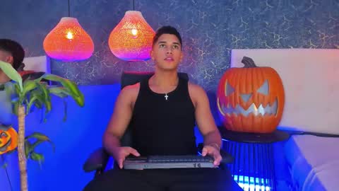 Zayn Cross online show from October 20, 2025, 5:08 am