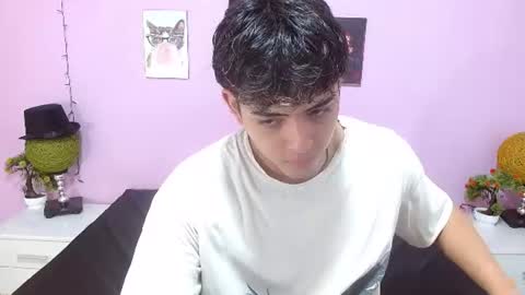 zayne lyon online show from July 28, 2026, 11:39 am