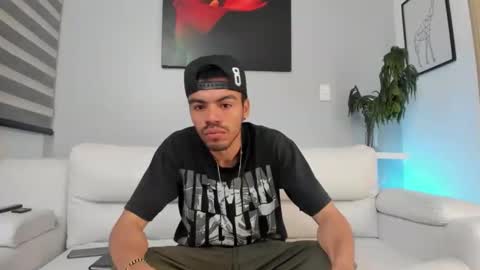 zaynshadow_ online show from October 23, 2025, 12:26 pm