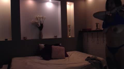 Snapshot of zean_lee chatting on February 2, 2026, 11:09 am Karolyne online show from February 2, 2026, 11:09 am