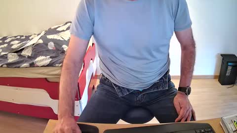 zebulon2023 online show from February 26, 2025, 6:37 am