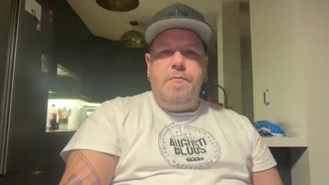 Snapshot of zellysgift1 chatting on October 22, 2025, 11:04 pm zellysgift1 online show from October 22, 2025, 11:04 pm