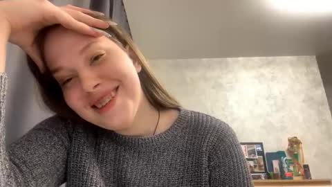 Sindy online show from March 5, 2026, 3:41 pm