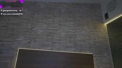 zenda_biancha online show from March 8, 2026, 2:04 am