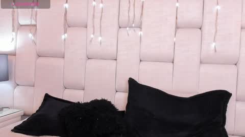 Zendaya online show from January 3, 2025, 10:19 pm