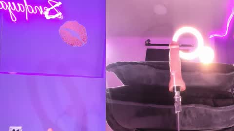 Snapshot of zendayagreey chatting on February 21, 2026, 8:21 pm Zendaya online show from February 21, 2026, 8:21 pm