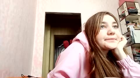 zeniabrossoit online show from March 25, 2026, 7:25 am