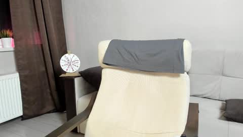 Snapshot of zepanl chatting on November 26, 2025, 8:43 pm Andrew online show from November 26, 2025, 8:43 pm