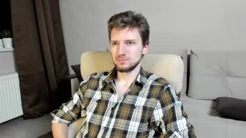 Snapshot of zepanl chatting on November 30, 2025, 12:14 am Andrew online show from November 30, 2025, 12:14 am