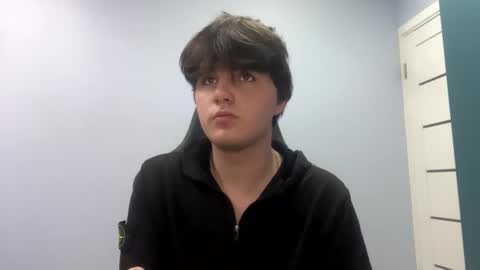 Snapshot of zeroflux_ chatting on December 16, 2025, 8:25 pm Arthur online show from December 16, 2025, 8:25 pm