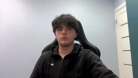 Snapshot of zeroflux_ chatting on December 18, 2025, 8:59 pm Arthur online show from December 18, 2025, 8:59 pm