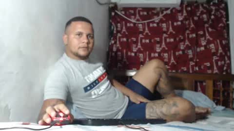 zeus_030 online show from April 21, 2026, 12:34 am