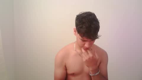 Snapshot of zeus_183 chatting on September 28, 2025, 2:33 pm zeus_183 online show from September 28, 2025, 2:33 pm