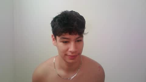 Snapshot of zeus_183 chatting on October 24, 2025, 1:40 pm zeus_183 online show from October 24, 2025, 1:40 pm