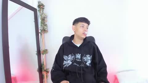 Snapshot of zeus_blaze chatting on September 12, 2025, 11:54 am zeus_blaze online show from September 12, 2025, 11:54 am