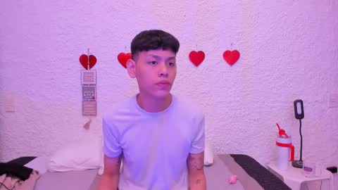 Snapshot of zeus_blaze chatting on September 24, 2025, 8:17 am zeus_blaze online show from September 24, 2025, 8:17 am