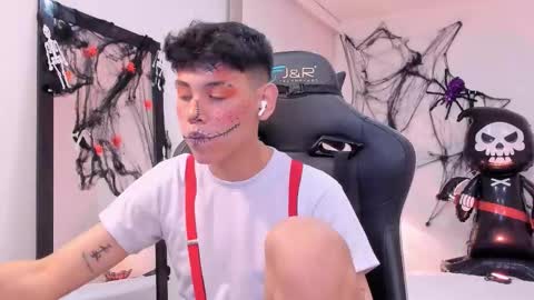 Snapshot of zeus_blaze chatting on October 3, 2025, 12:24 pm zeus_blaze online show from October 3, 2025, 12:24 pm