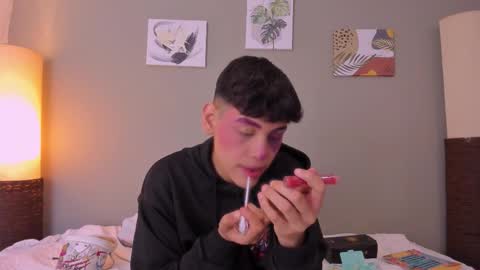 Snapshot of zeus_blaze chatting on October 15, 2025, 5:07 am zeus_blaze online show from October 15, 2025, 5:07 am