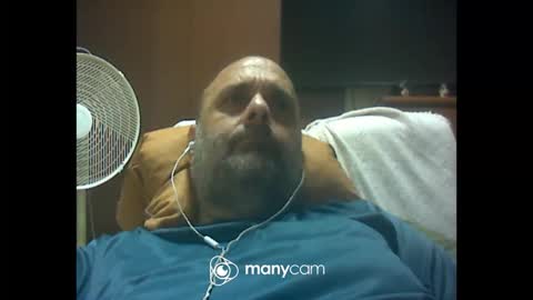 Snapshot of zeusdioss chatting on May 9, 2026, 12:49 am zeusdioss online show from May 9, 2026, 12:49 am