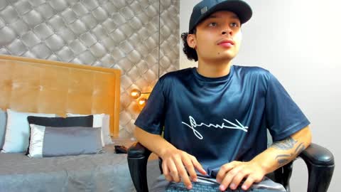 zeus online show from December 13, 2024, 7:10 pm