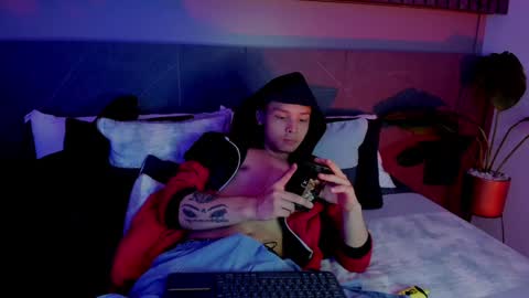 zeus online show from February 1, 2025, 2:37 am