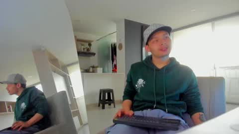 zeus online show from September 27, 2025, 6:35 pm