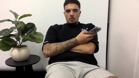 Snapshot of zeusprimal chatting on April 2, 2026, 9:51 am zeusprimal online show from April 2, 2026, 9:51 am