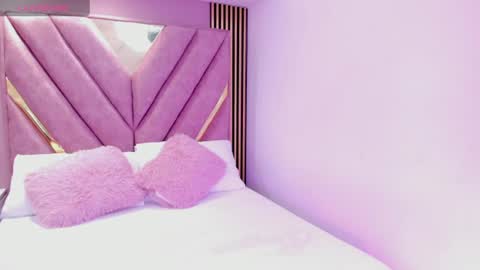 Snapshot of zhara_pearl_ chatting on August 5, 2026, 7:28 pm Kamila online show from August 5, 2026, 7:28 pm