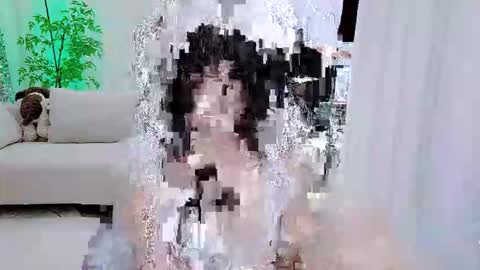 Snapshot of zhen0 chatting on November 1, 2025, 12:51 pm zhen online show from November 1, 2025, 12:51 pm