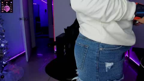 zhoestrong online show from January 7, 2025, 1:49 am