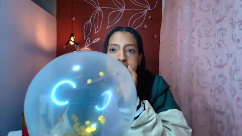 Zia Green online show from February 11, 2025, 3:29 pm