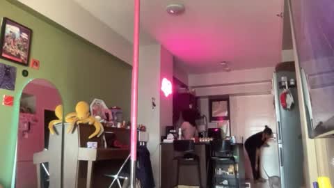 Ziggy ziggy-   online show from February 26, 2026, 11:37 pm